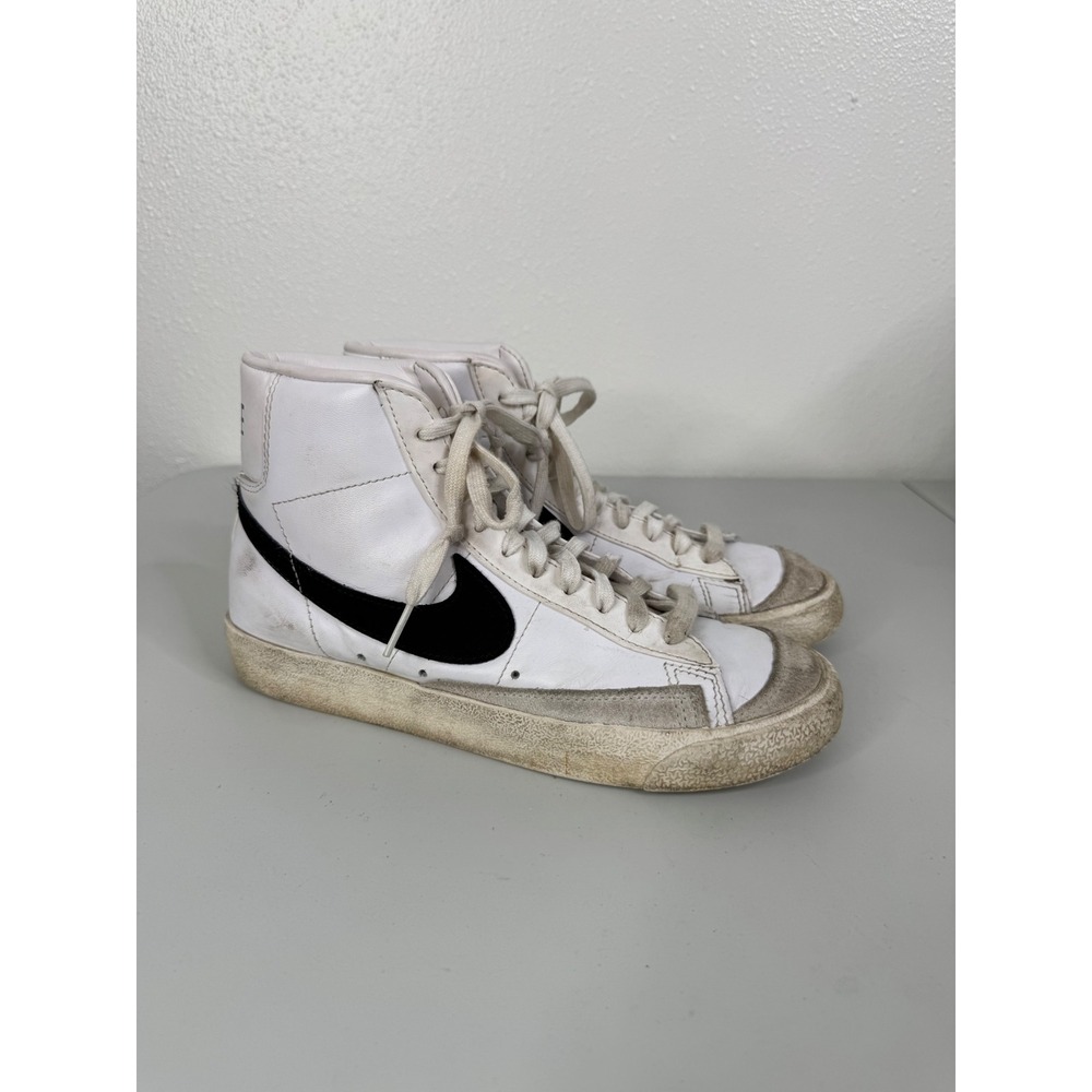 Nike Women's Blazer Mid 77 White Black Size 7.5